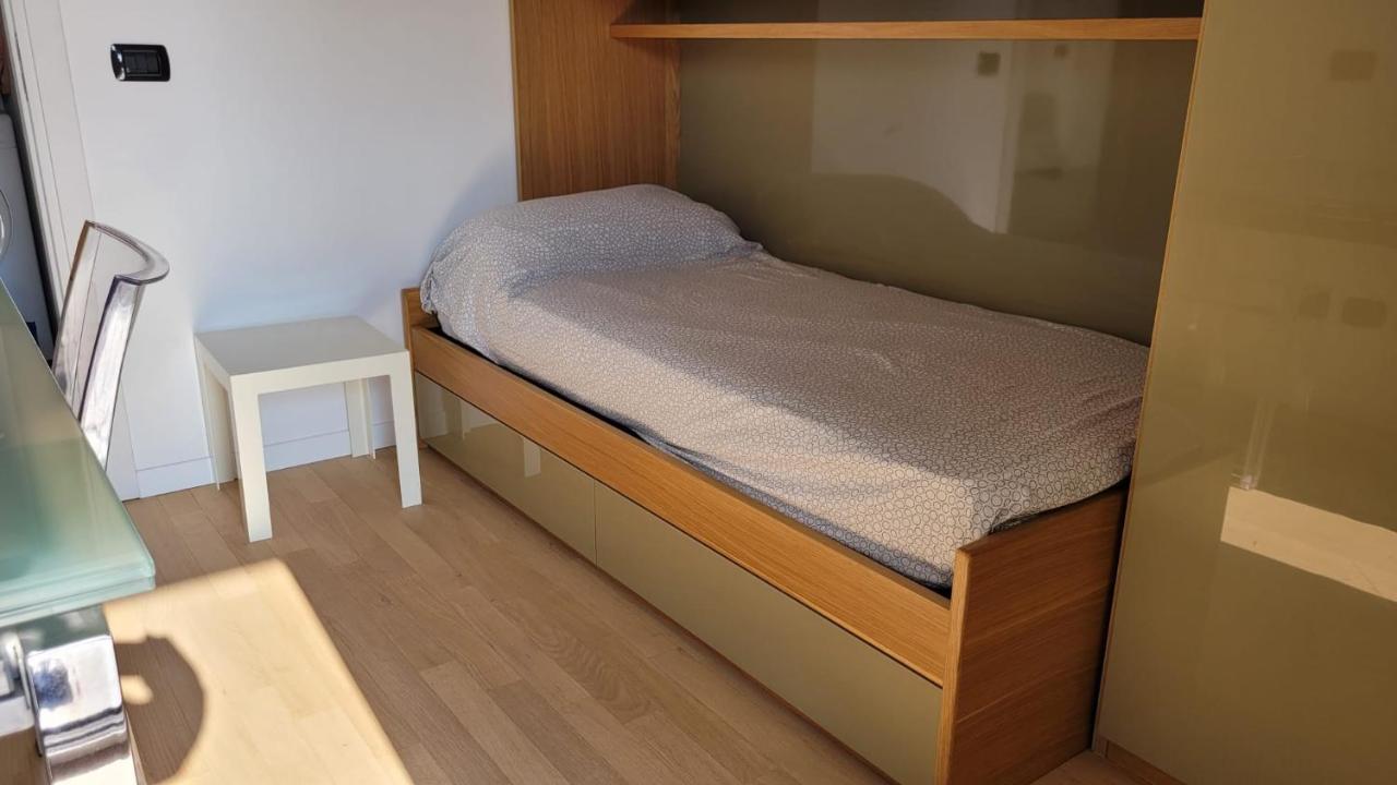 Meda Cozy Flat Lägenhet Milano Exteriör bild